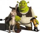 Shrek, Boots arkadaşları Eşek ve Puss ile Ogre